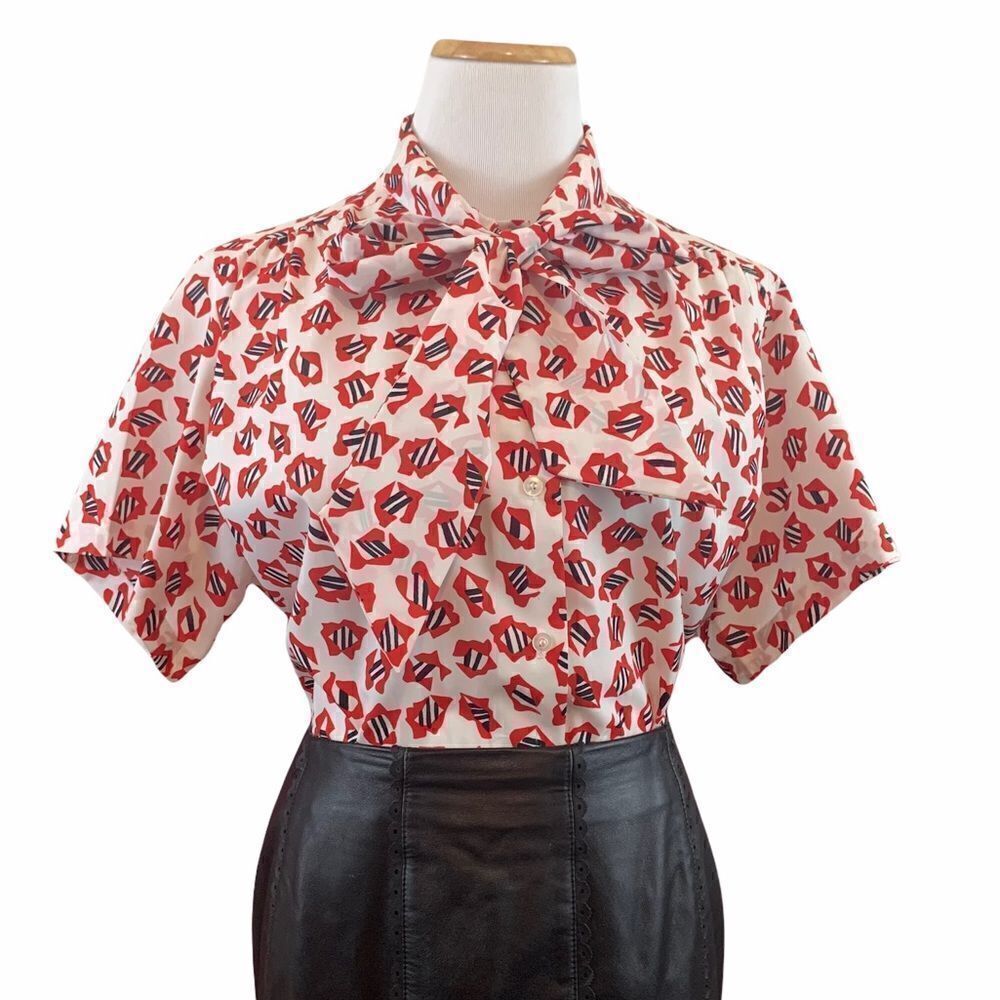 Vintage abstract blouse with tie detail